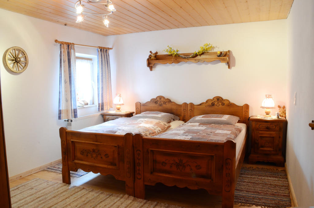 Suite Sinja Erlebnisferienwohnung Hausham Rum bild