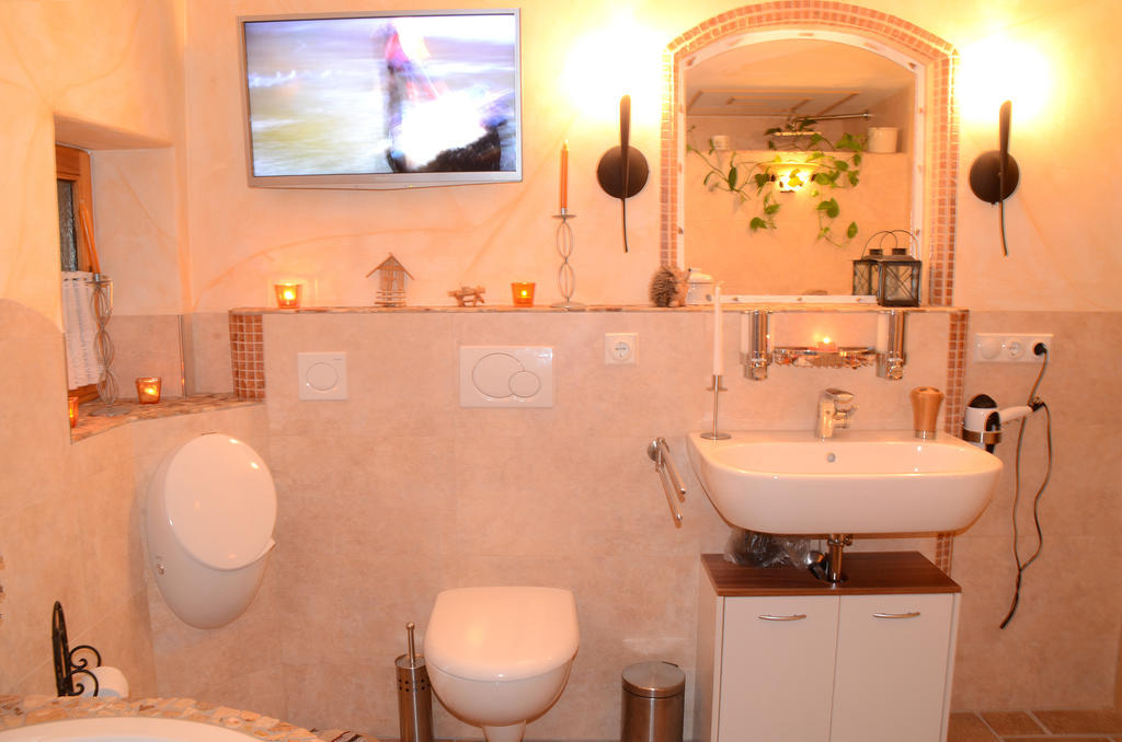 Suite Sinja Erlebnisferienwohnung Hausham Rum bild